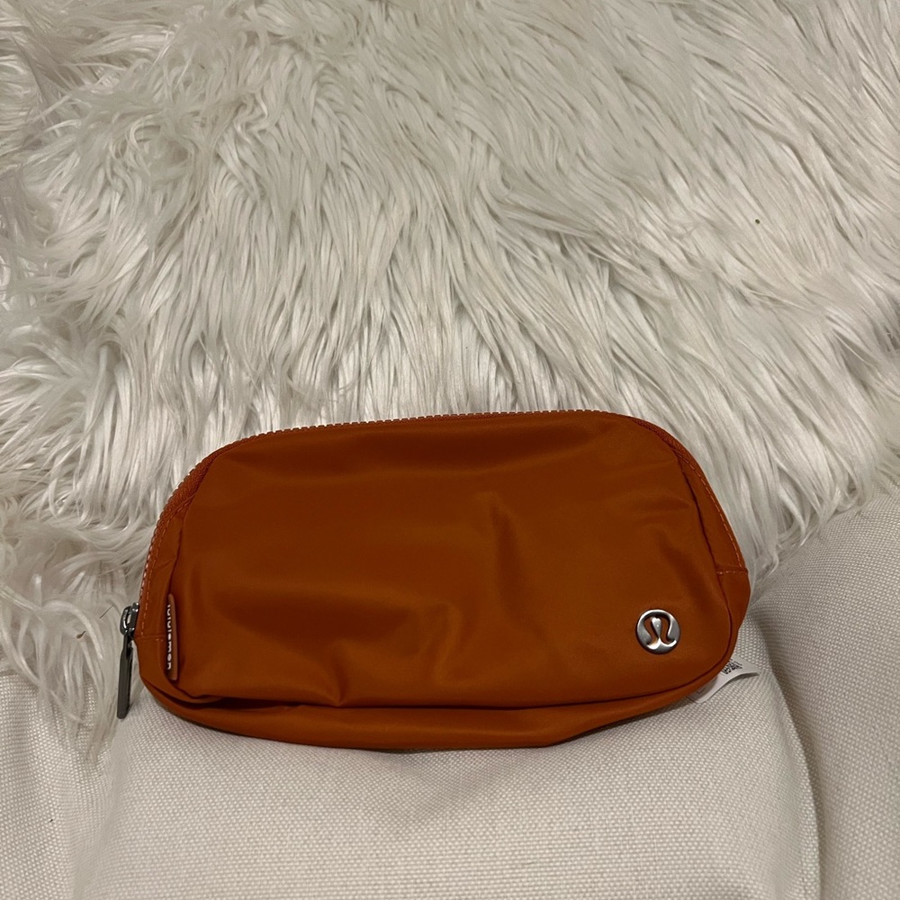 Lululemon x UT Austin Belt Bag